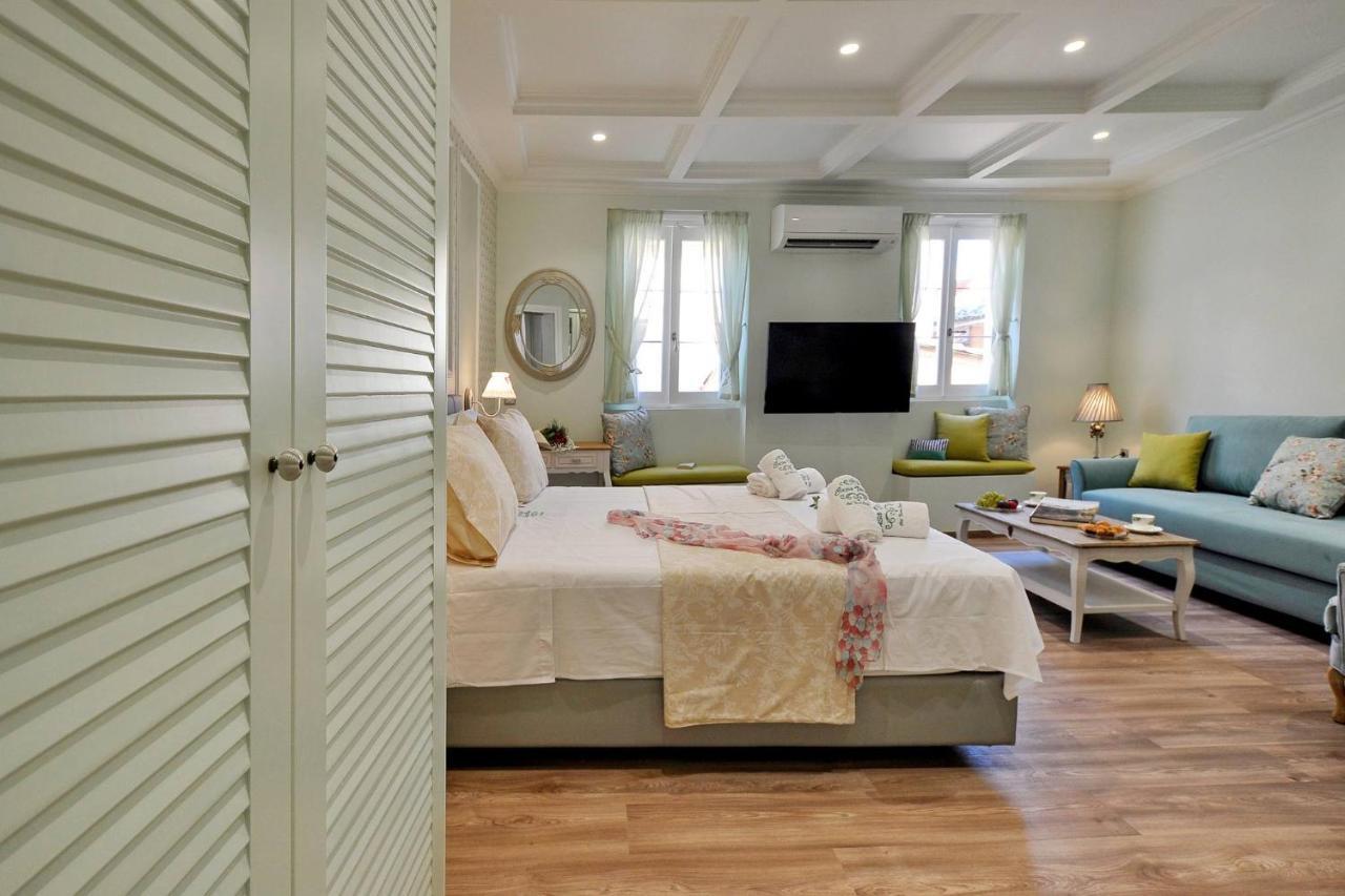 Casa * Corfu (city)